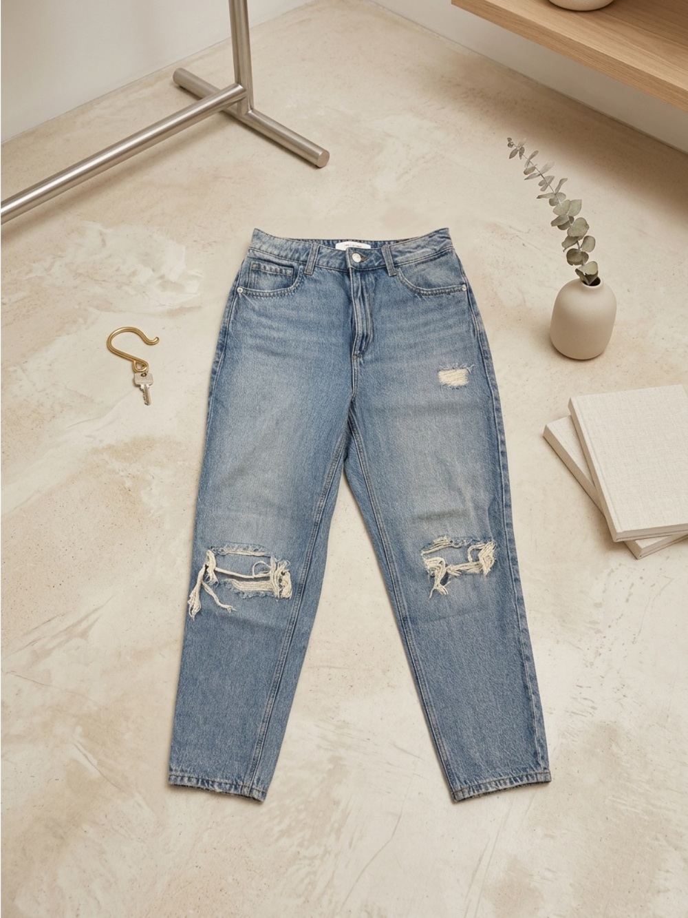 Dynamite Claudia High Rise Mom Jeans Distressed Tapered Leg Blue Denim Size 27